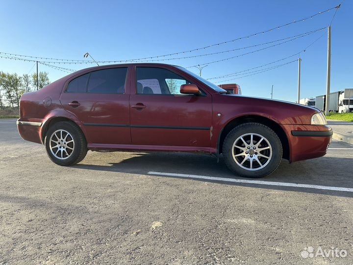 Skoda Octavia 1.6 МТ, 2008, 373 000 км