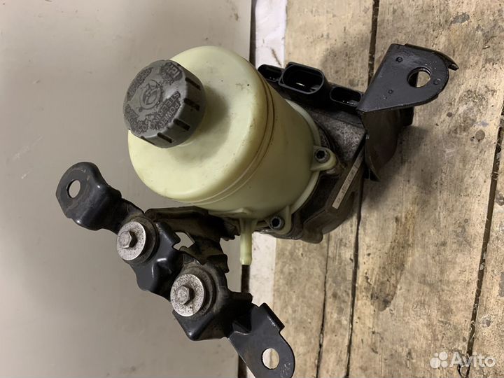 Насос эур koyo б/у Шкода Фабия Skoda Fabia