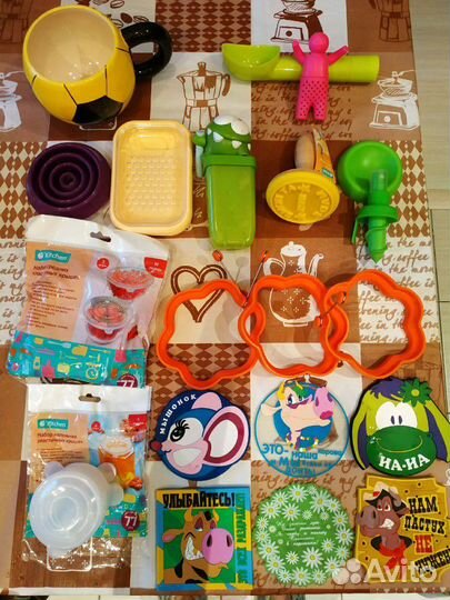 Стаканы,термосы,воронка, подставки и другое