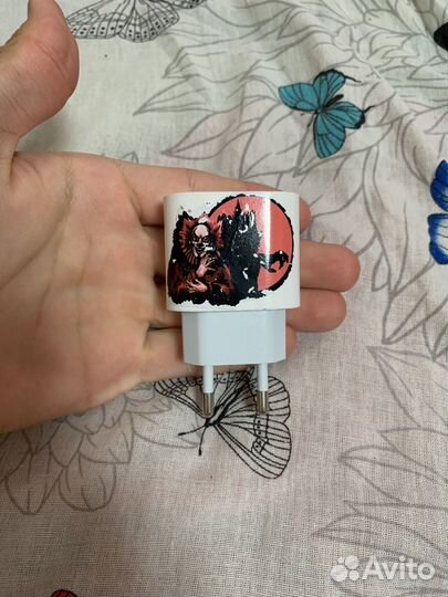 Оригинальная зарядка на iPhone