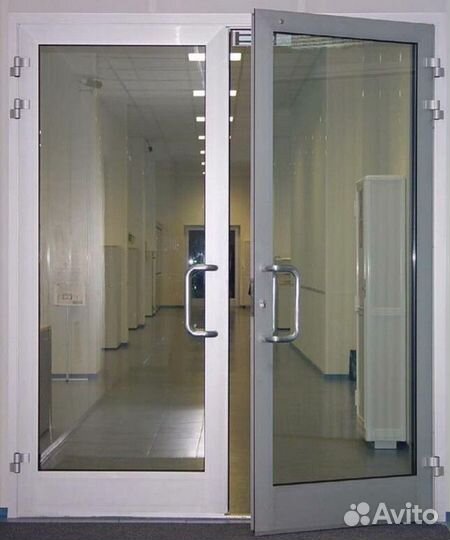 Алюминиевые двери новые