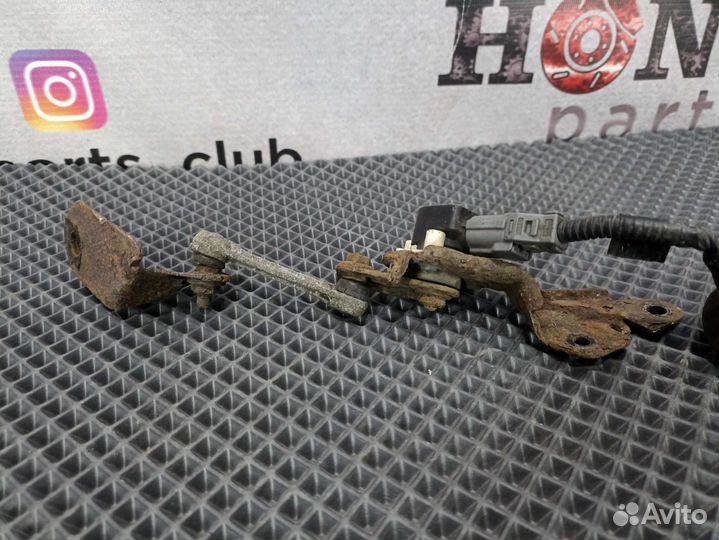 Датчик положения кузова Honda Civic 5d 2006-2011