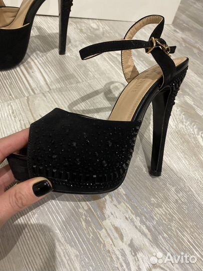 Туфли со стразами 36