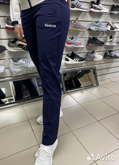 Новый Спортивный костюм reebok женский