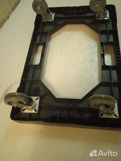 Тележка без верхней площадки и ручки на 4 колесах