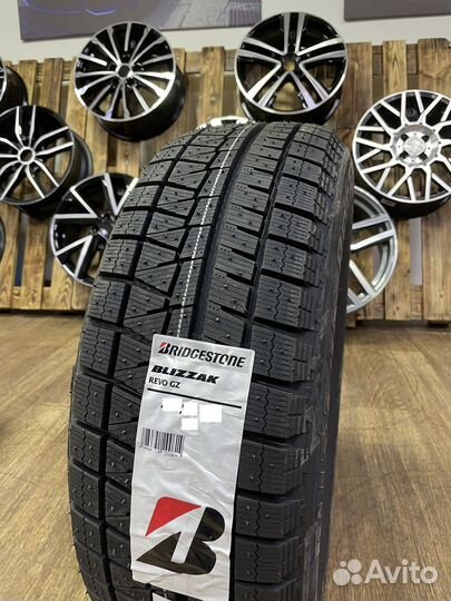 Bridgestone Blizzak Revo GZ 205/60 R16 92S