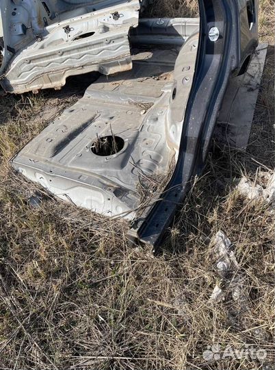 Крыло Четверть заднее левое Kia Sorento Prime UM