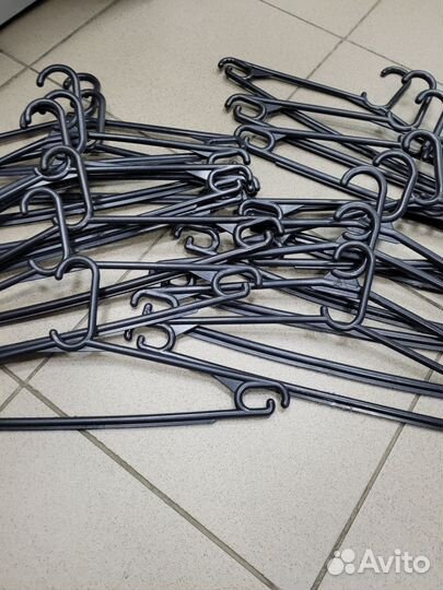 Вешалки плечики