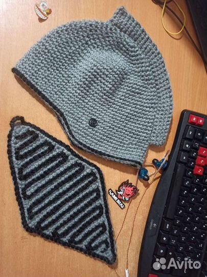 Шлем рыцаря, шапка