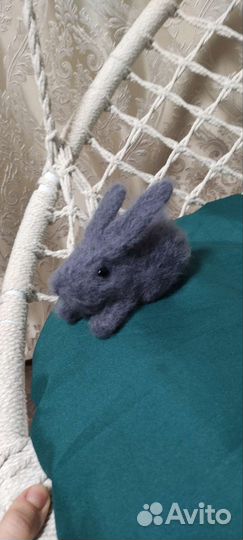 Игрушки из шерсти ручной работы. Кролик
