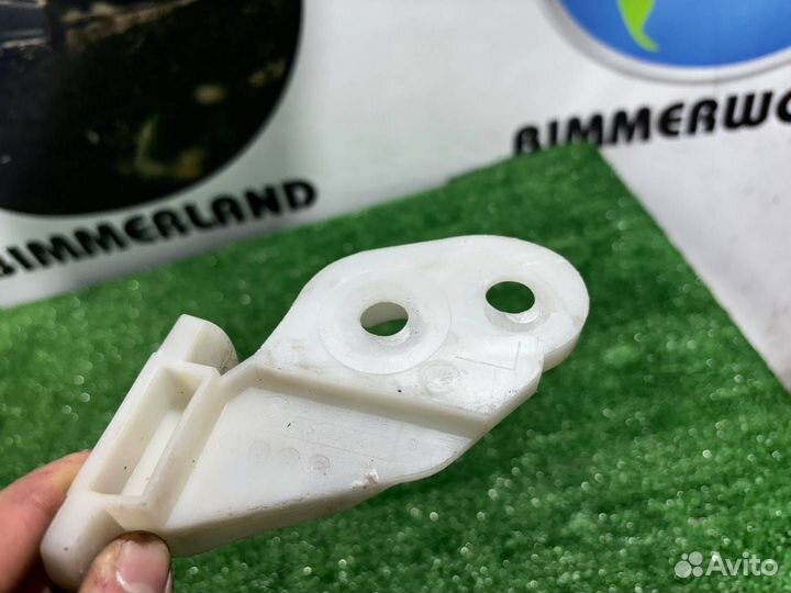 Внутреннее крепление крыла переднего левого BMW 3