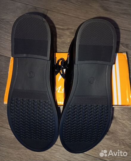 Новые туфли 33 размер