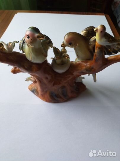 Фарфоровые статуэтка