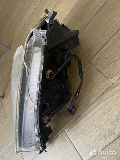 Фара на mitsubishi outlander 1