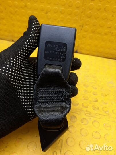 Ответная часть ремня безопасности задняя