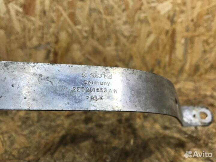 Стяжной хомут топливного бака Audi A4 B6