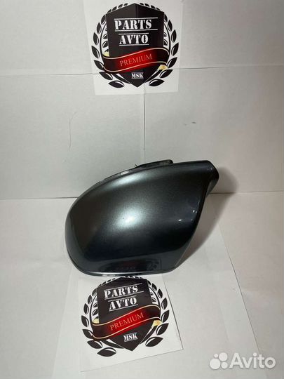 Крышка левая с повторителем Audi Q7 Q5