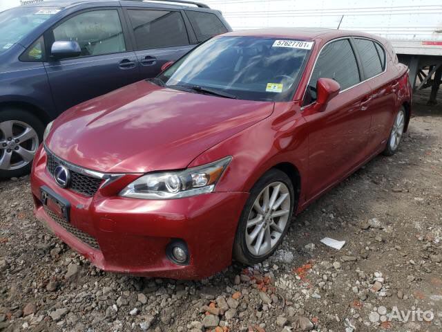В разборе Lexus CT 2012