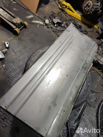 Накладка кузова левая Starex 2000-2004