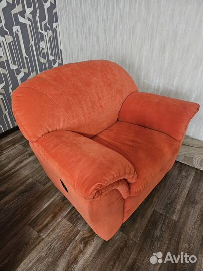 Кресло с реклайнером бу