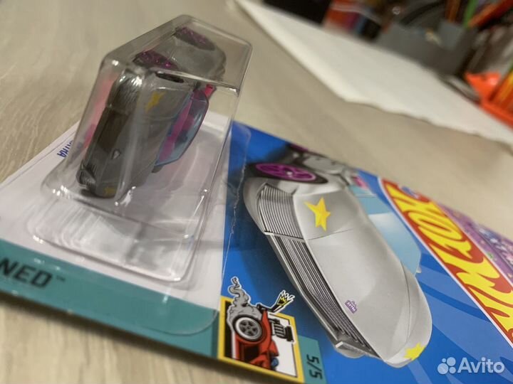 Hot wheels barbie extra