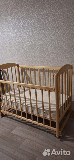 Кроватка детская с матрасом