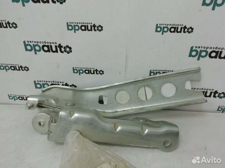 Петля капота левая 1Z0 823 301 C Skoda Octavia