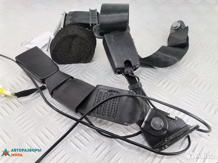 Ремень безопасности Peugeot 3008 2010 8975HY