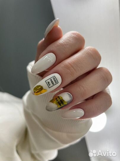 Маникюр и педикюр