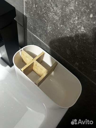 Подставка под зубные щетки новая