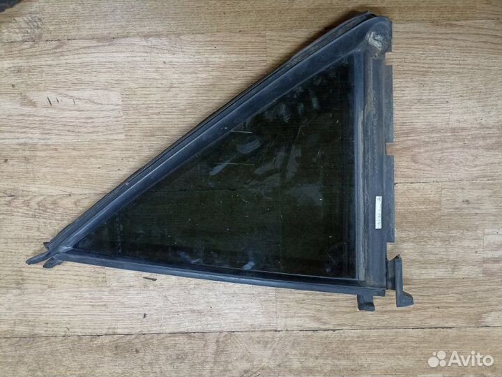 Форточка двери задняя левая Mercedes Ml W164