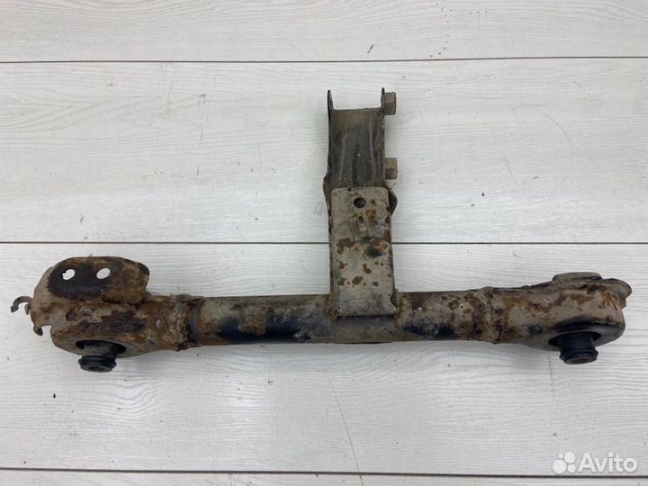 Кронштейн заднего редуктора Honda Hr-V 1 D16W5