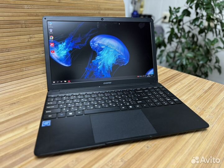 15.6 IPS FHD современный ноутбук 8 озу 6 часов