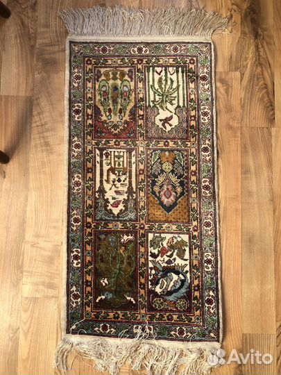 Шелковый коврик