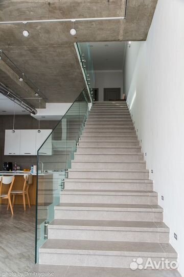 Лестничное ограждение стеклянное без стоек