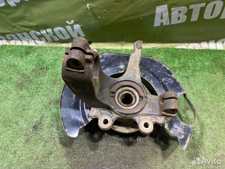 Кулак поворотный передний правый Mazda Mazda3 BK