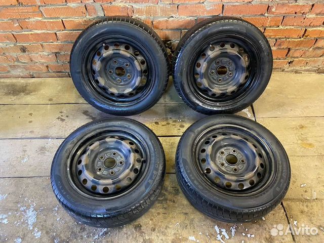 Летние колеса 5х114.3 185/55/15 Pirelli