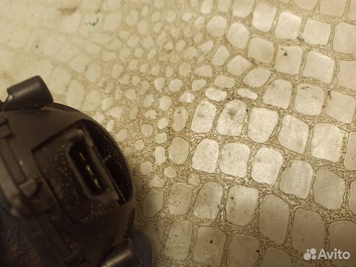 Моторчик зеркала правого