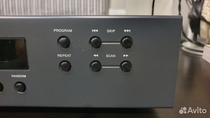 CD проигрыватель NAD 512