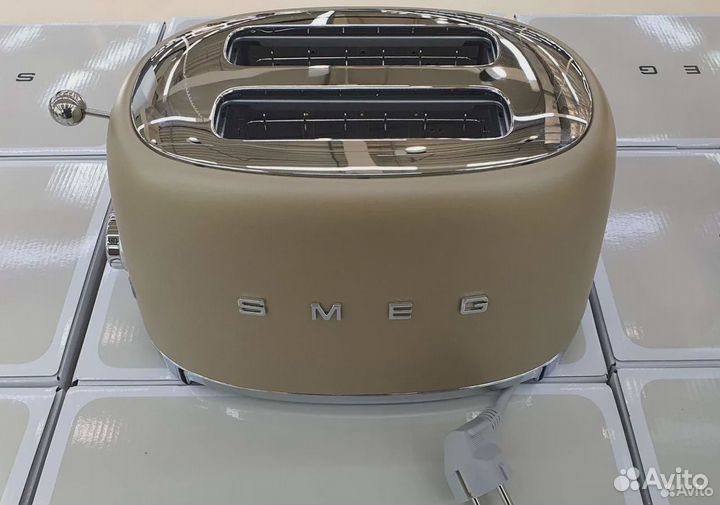 Тостер Smeg TSF01chmeu шампань новый