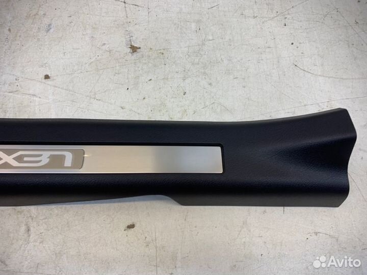Накладка порога передняя правая Lexus Rx 4