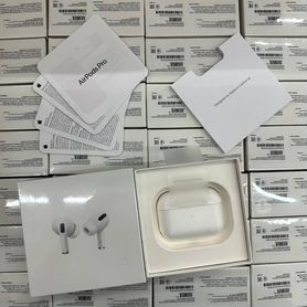 Наушники AirPods Pro с чехлом