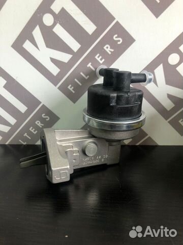 Насос DZ117586 John Deere топливоподкачивающий