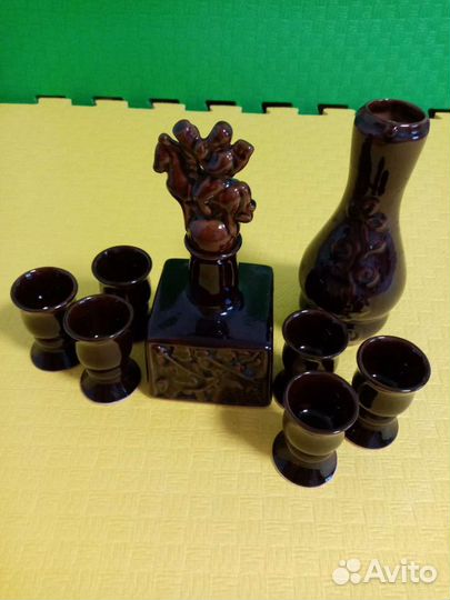 Штоф, ваза, 6 стопрчек. Фаянс