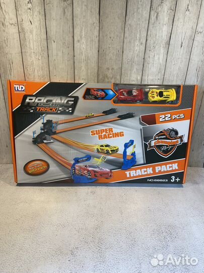 Трек, игрушки,гоночная трасса,машинки