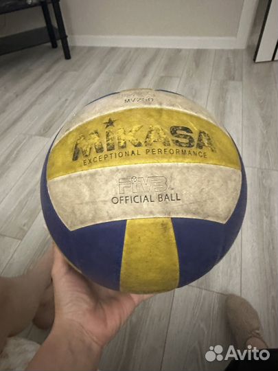 Волейбольный мяч mikasa бу