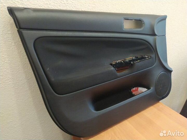 Обшивка двери передняя левая Volkswagen Passat B5+