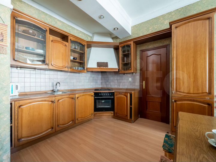 3-к. квартира, 82 м², 3/5 эт.