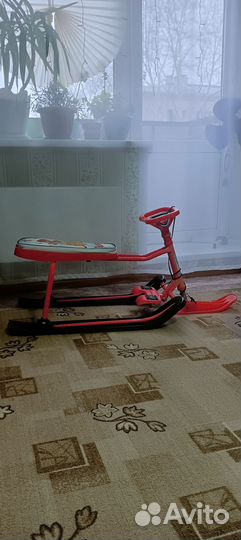 Детский снегокат бу