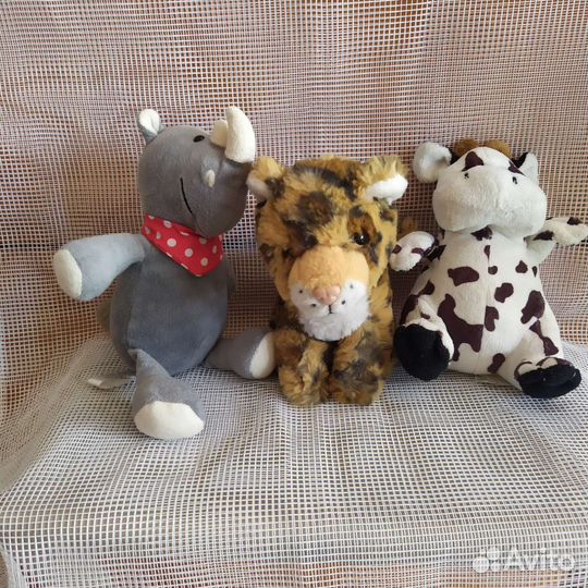 Мягкие игрушки. Носорог. Корова. Леопард